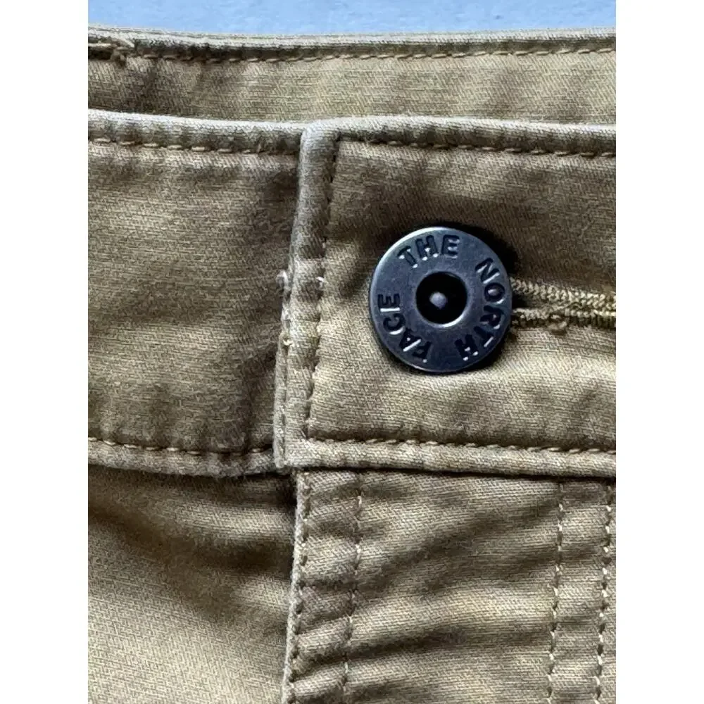 The North Face Mens Size 36 Beige Tan Khaki Shorts 5 Pocket